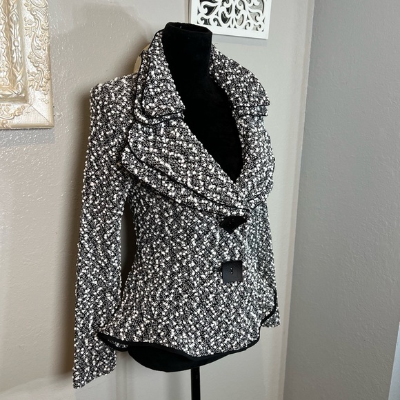 Stylish Black and White Women's Jacket - Picture 7 of 13